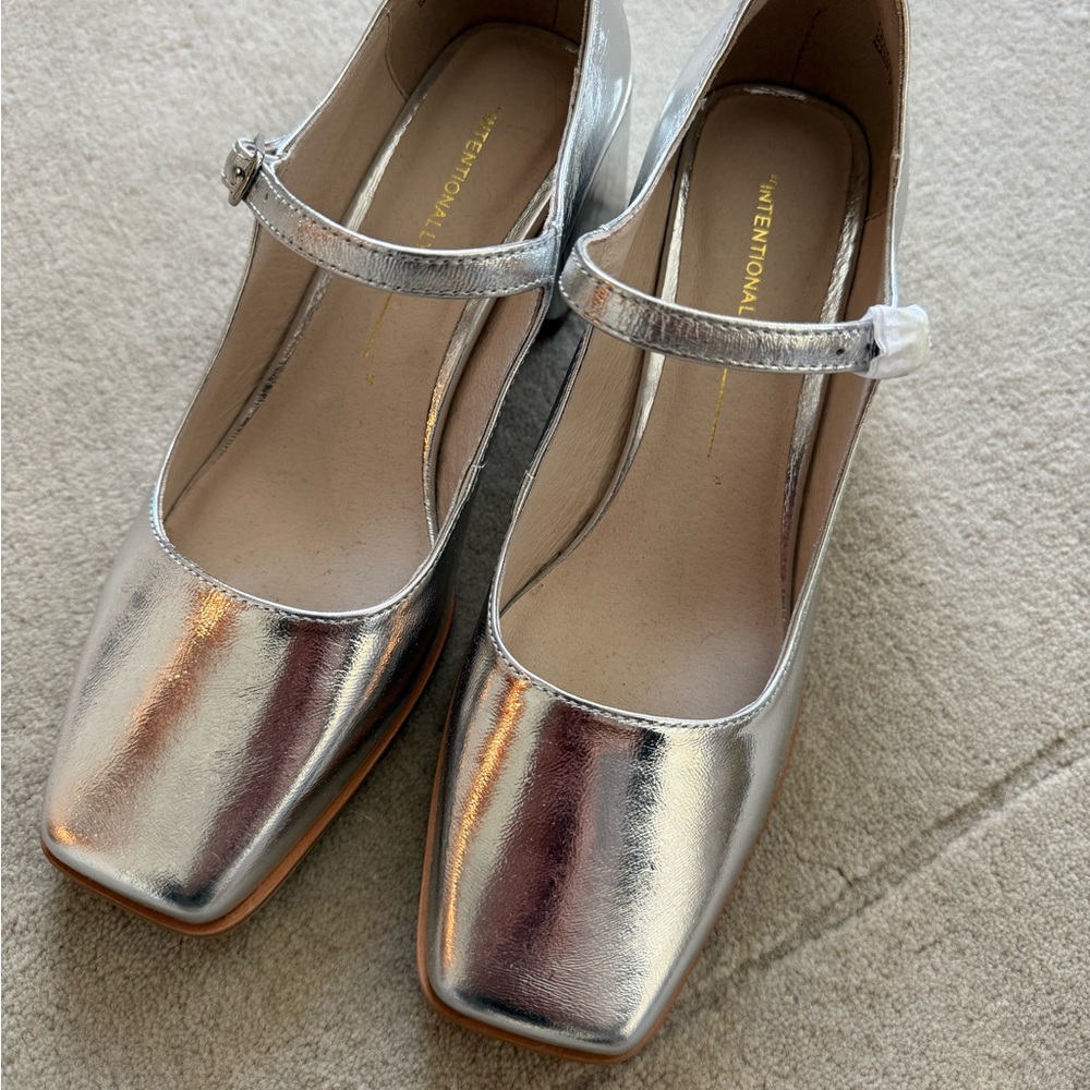 INTENTIONALLY BLANK Christopher Mary Jane Never Worn